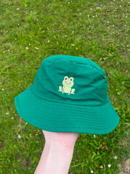 Unisex Green Frog Embroidered Bucket Hat